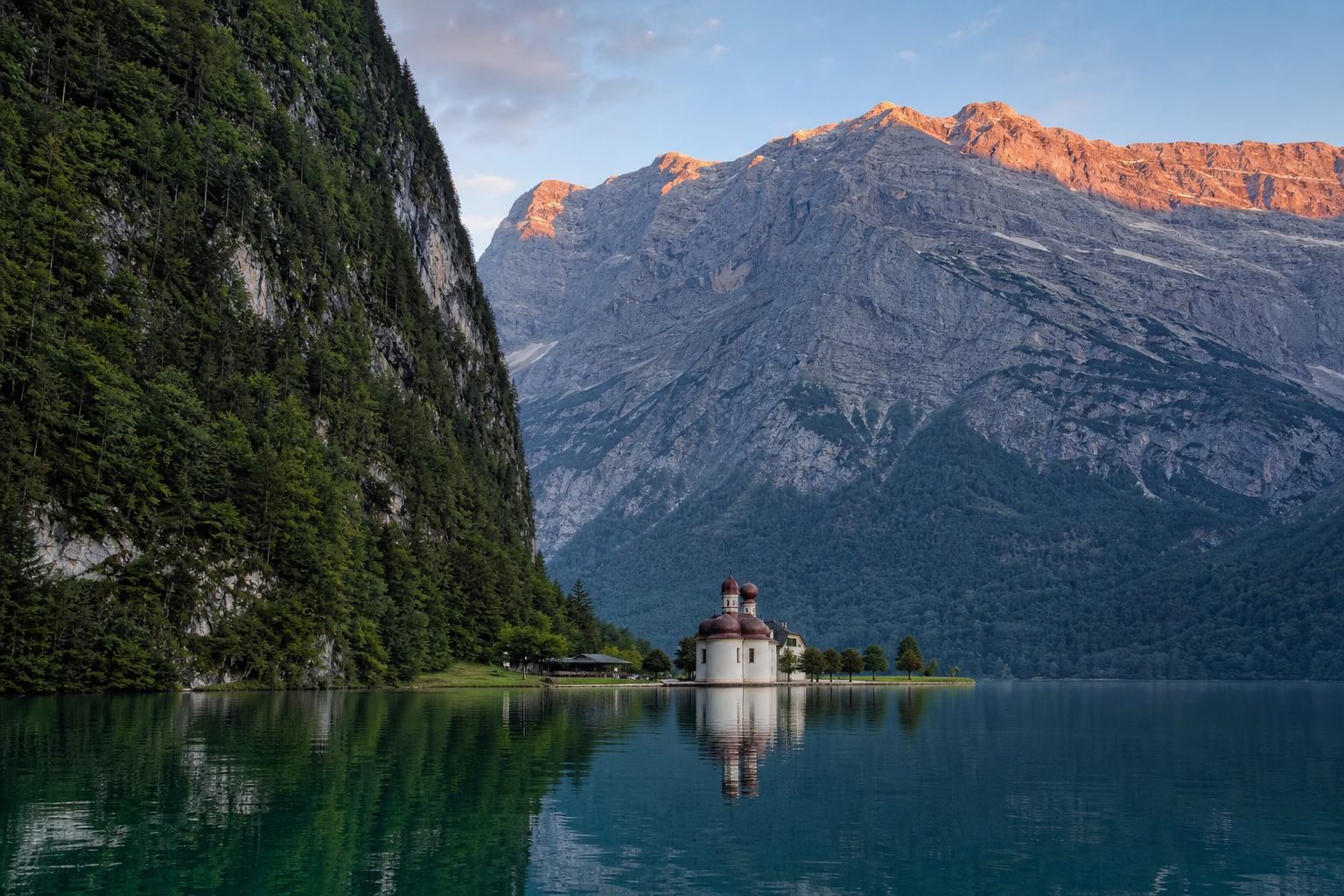 Königssee und bayerische Alpenkulisse